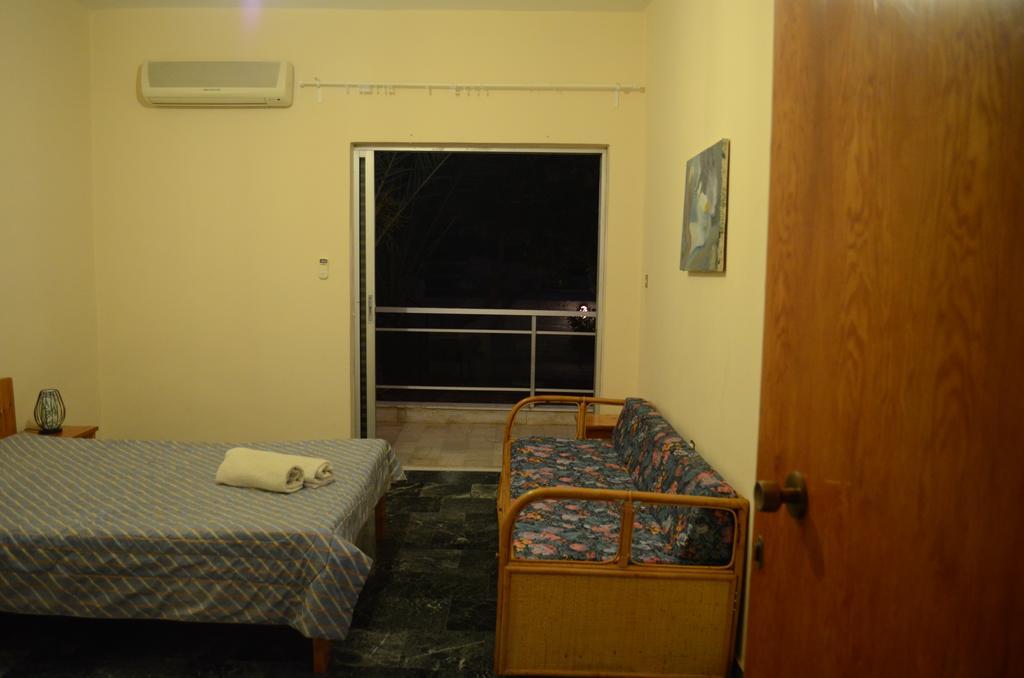 Kineta Apartments ภายนอก รูปภาพ